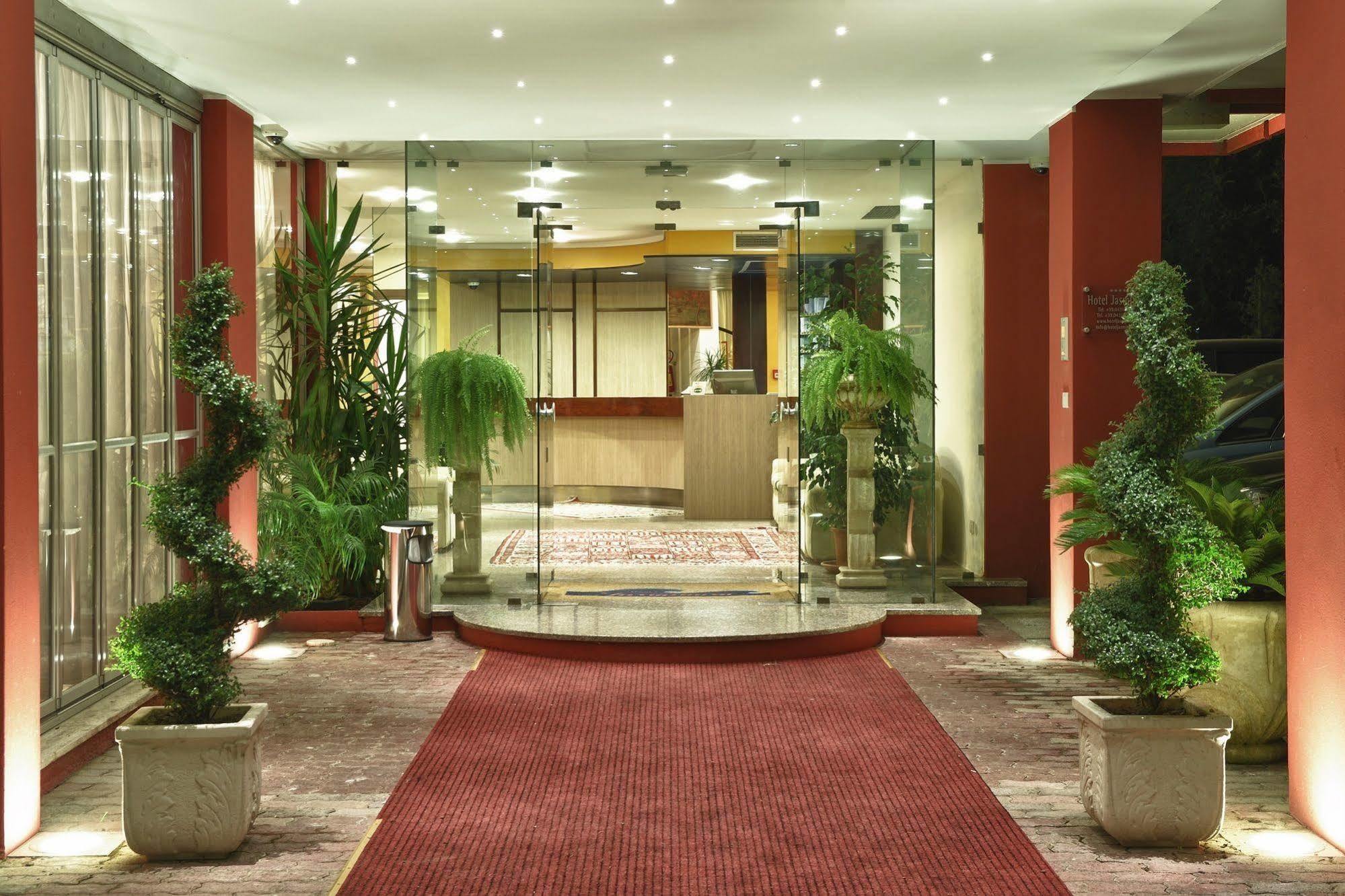 Hotel Jasminum Bibione Exteriör bild